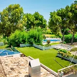 Mimar L Villa